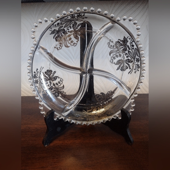 Round Candlewick Vintage 1940's 4 Part Relish Dish - Picture 3 of 4